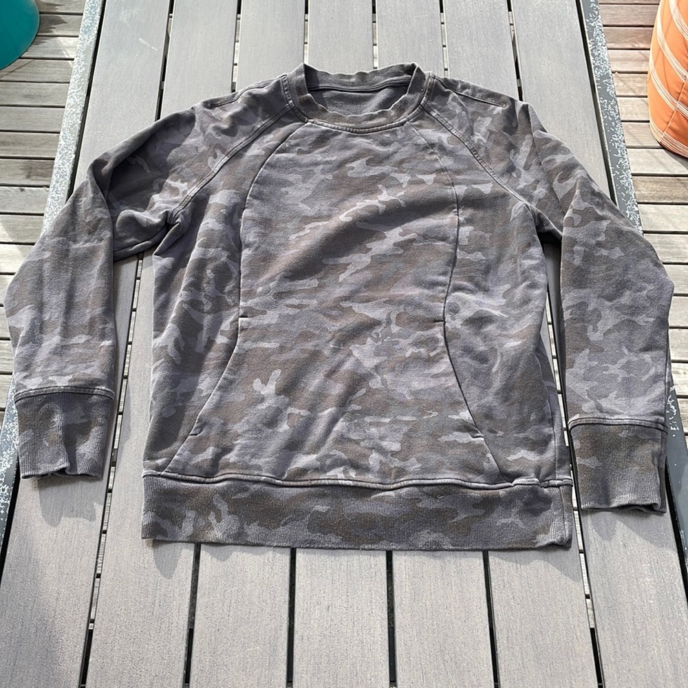 lululemon athletica Women's Gray Camo Sweatshirt